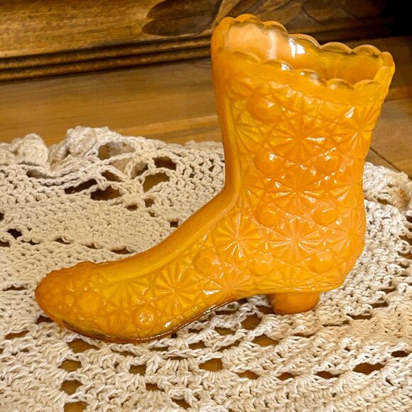 Boyd Glass Bittersweet Daisy & Button Victorian Boot - Rare Collectible Antique - Picture 2 of 5